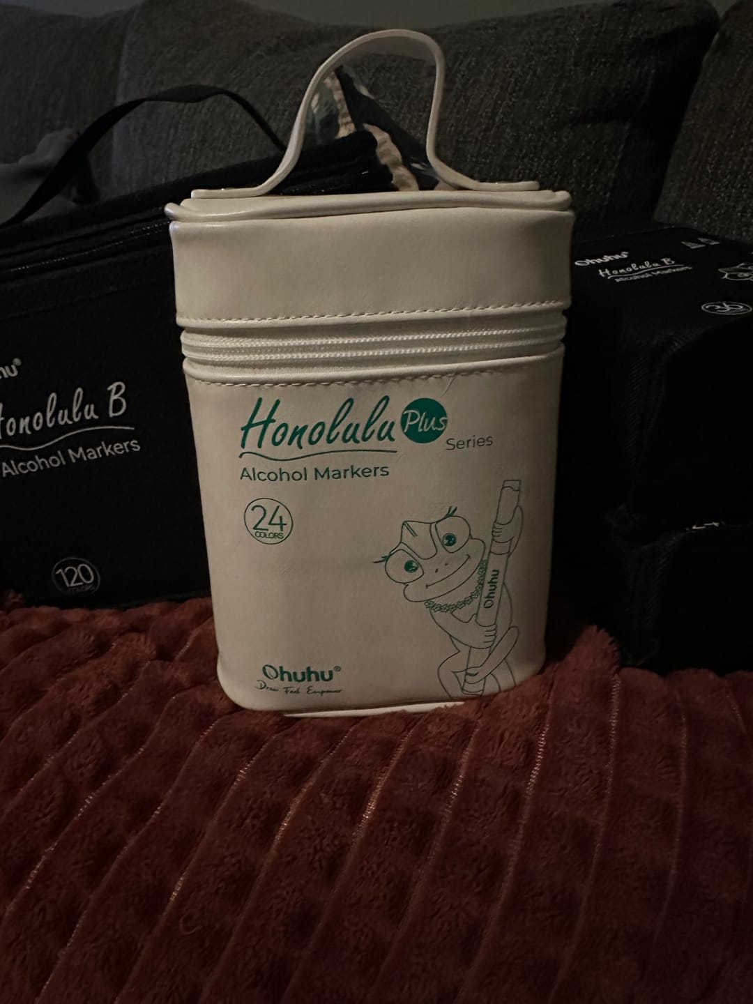 Customer photo review of Ohuhu Honolulu Plus Series Supreme Rubber Brush Tip Markers