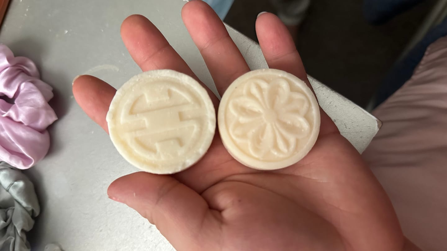 Customer photo review of Travel-Size Shampoo + Conditioner Mini Bars | VIORI