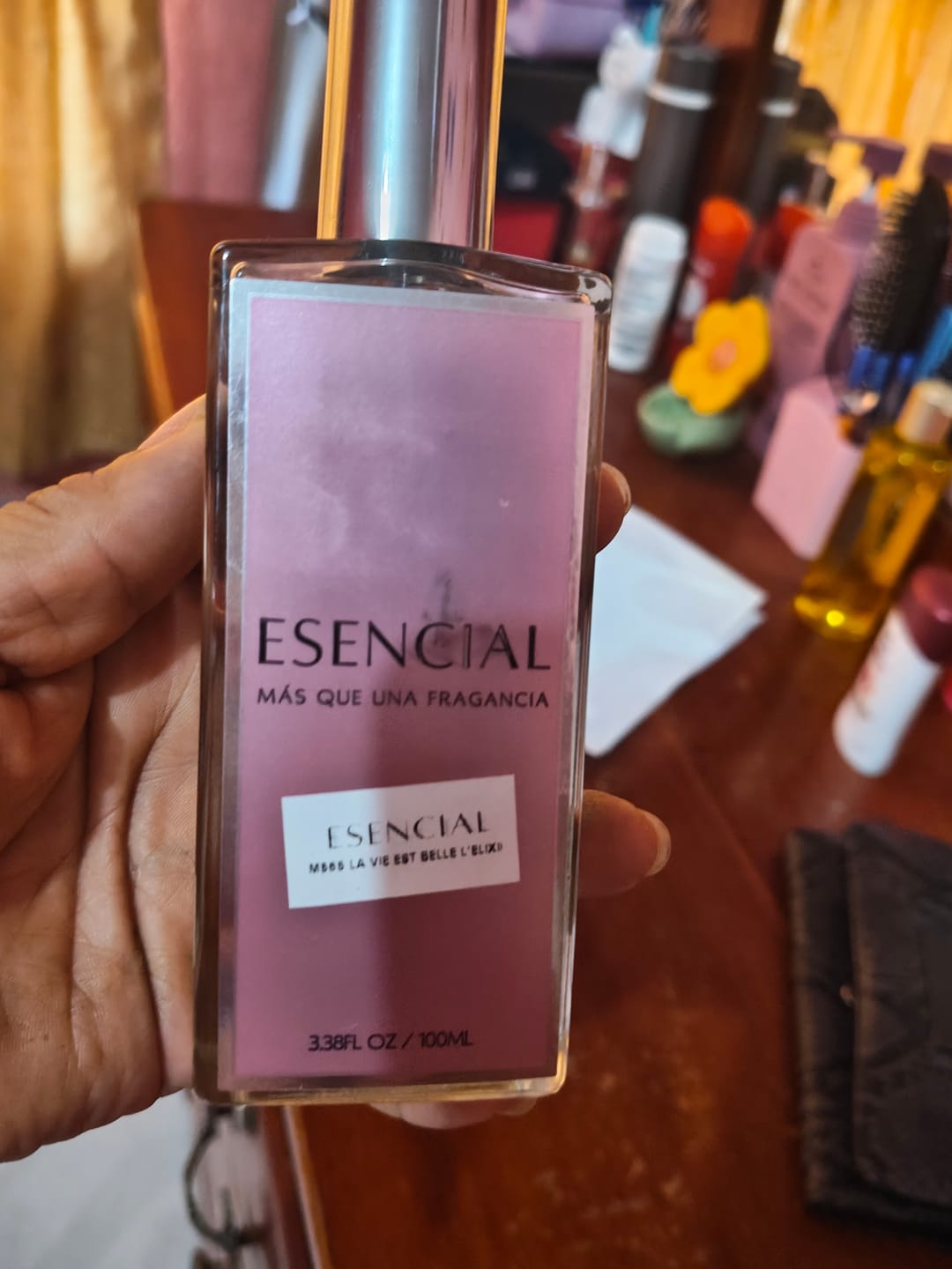 Customer photo review of M565 Inspirado en: La Vie est Belle L'Elixir - Lancôme