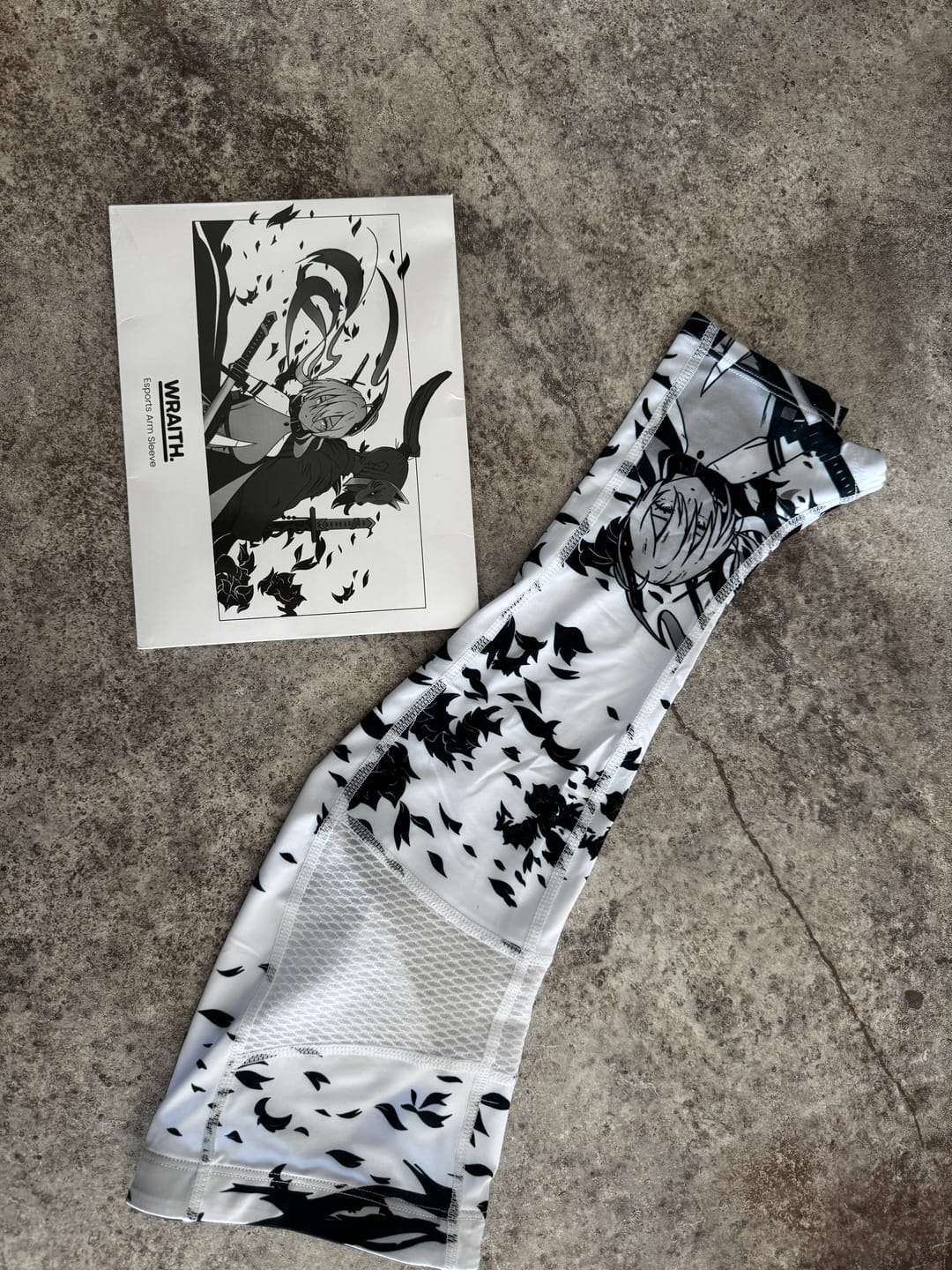 Customer photo review of Wraith Esports Arm Sleeve
