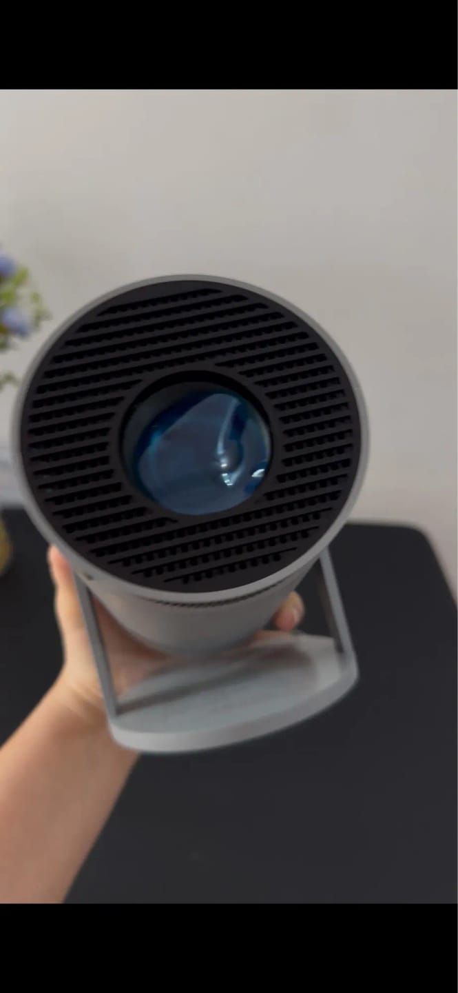 Customer photo review of Mini Proyector Smart 180 VELTRIX™