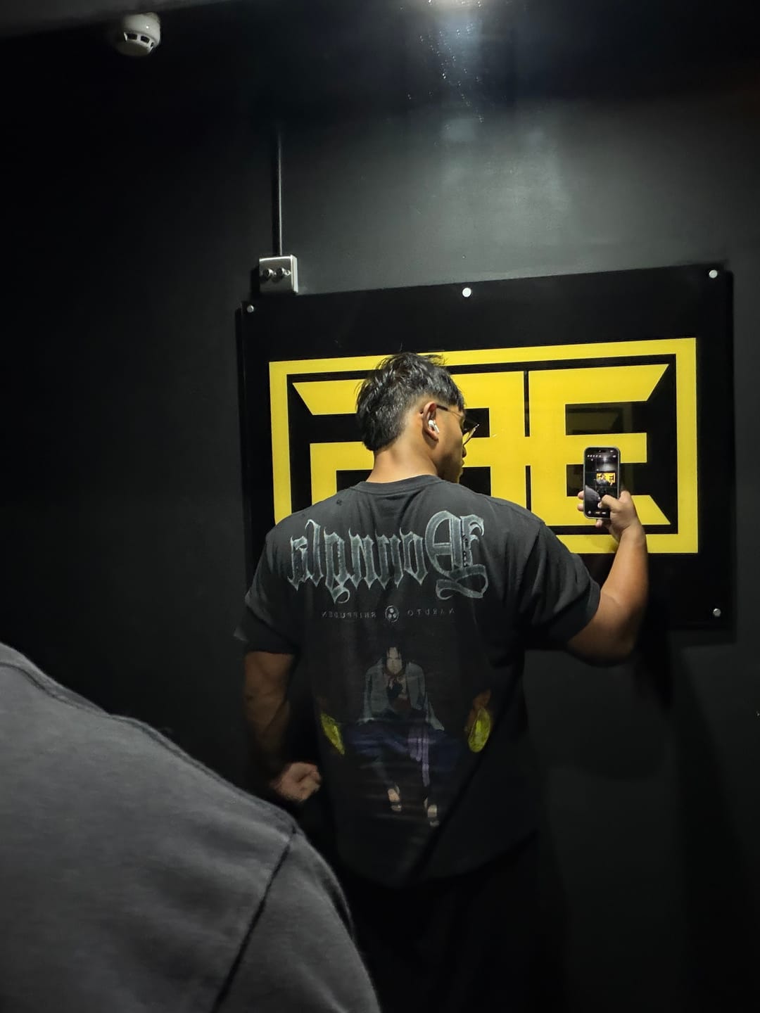 Customer photo review of 4318 - Naruto Distressed Tees