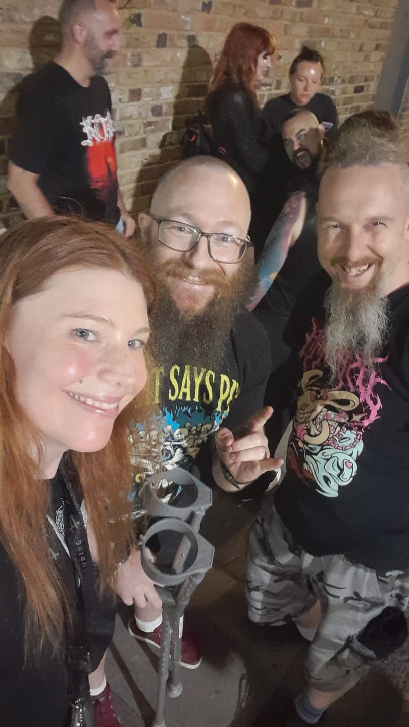 Customer photo review of 'HEART SAYS PIT, KNEES SAY SIT' TEE
