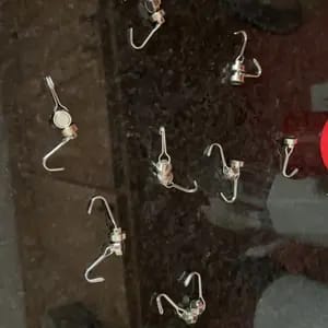 Customer photo review of Organizzazione Salvaspazio Ganci Magnetici Resistenti 30LBS 8