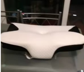Customer photo review of Nuvora™- Almohada Cervical Ergonómica
