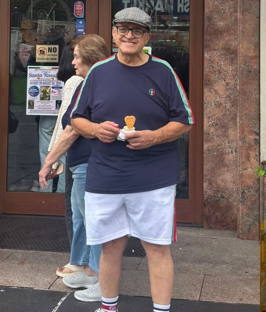Customer photo review of Eredita T-Shirt-Maritime Blue