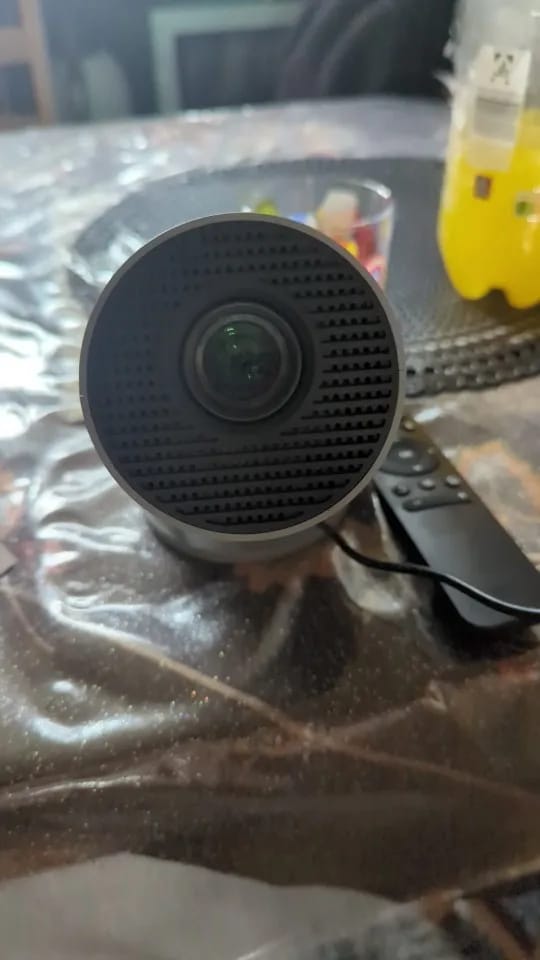 Customer photo review of Mini Proyector Smart 180 VELTRIX™