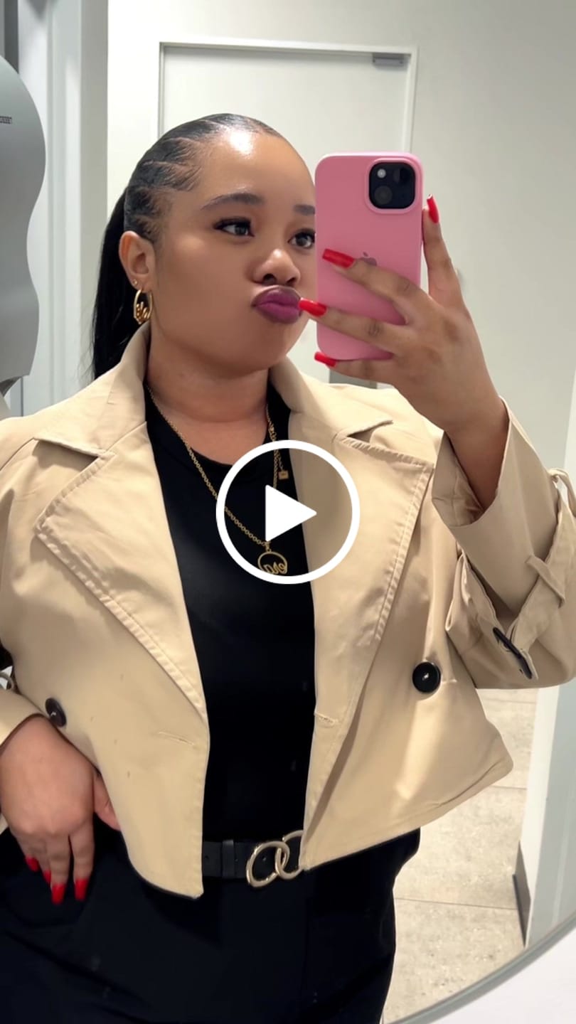 Customer video review of Gold Mini Era Logo Hoops
