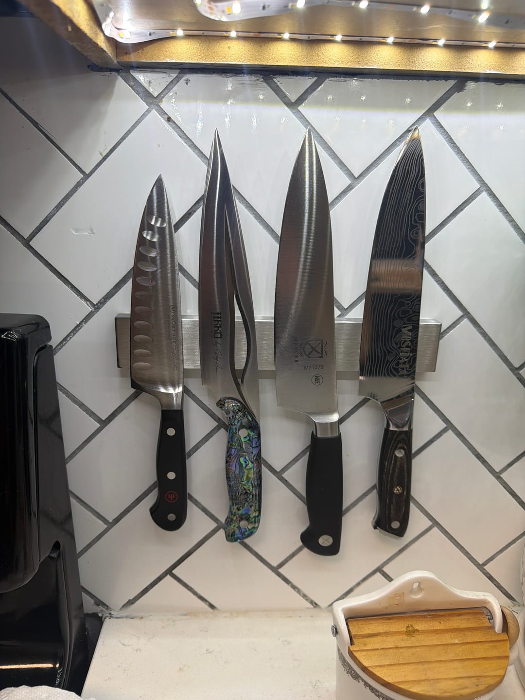 Customer photo review of The Pearl Eye Edition – Signature Knife by JIKKO®