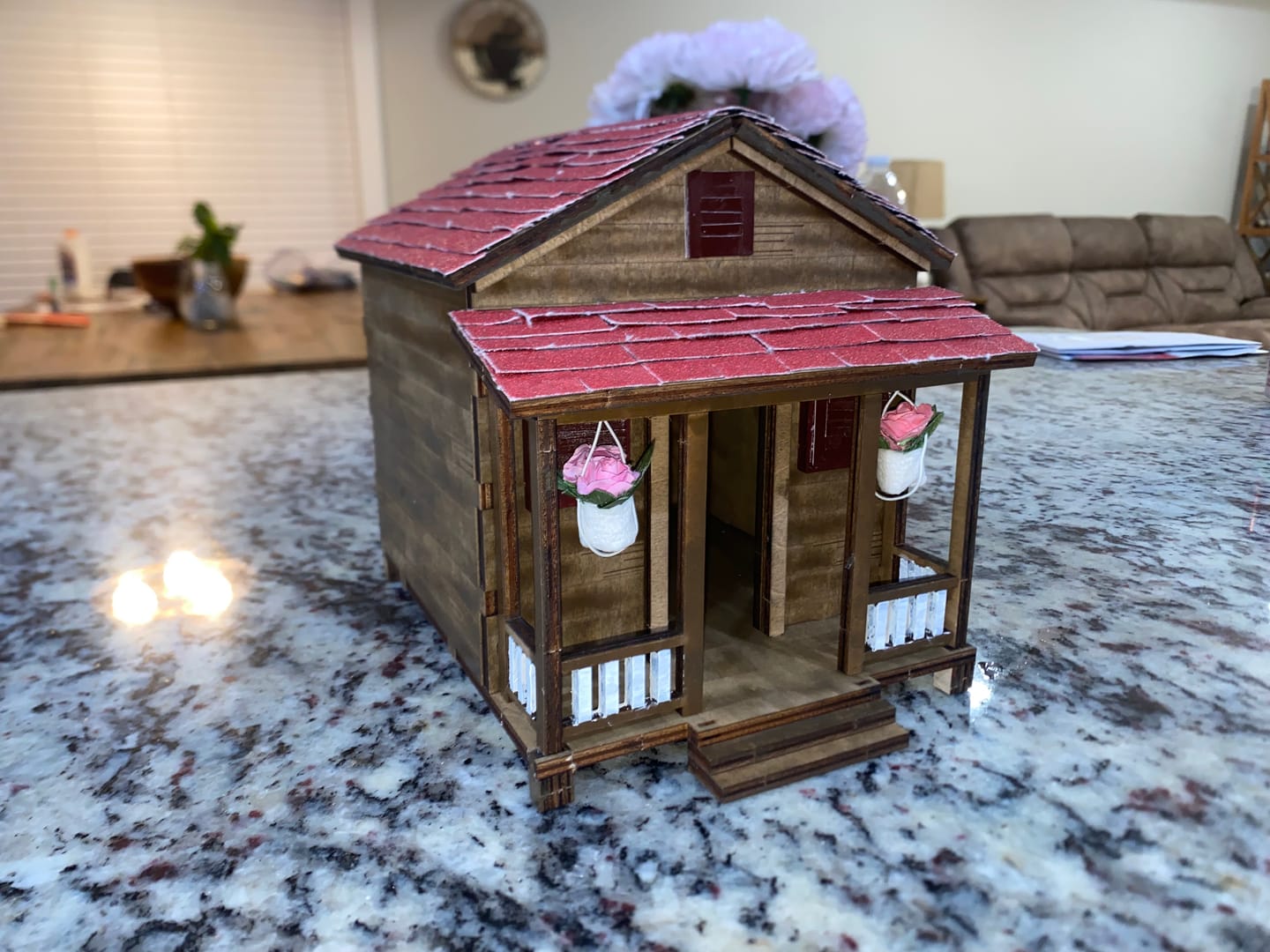 Customer photo review of Casita de Campo Alegría | Kit DIY Madera y Pintura