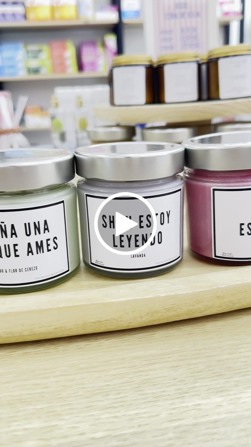 Customer video review of Tarro de vidrio con tapa plateada de 212 ml