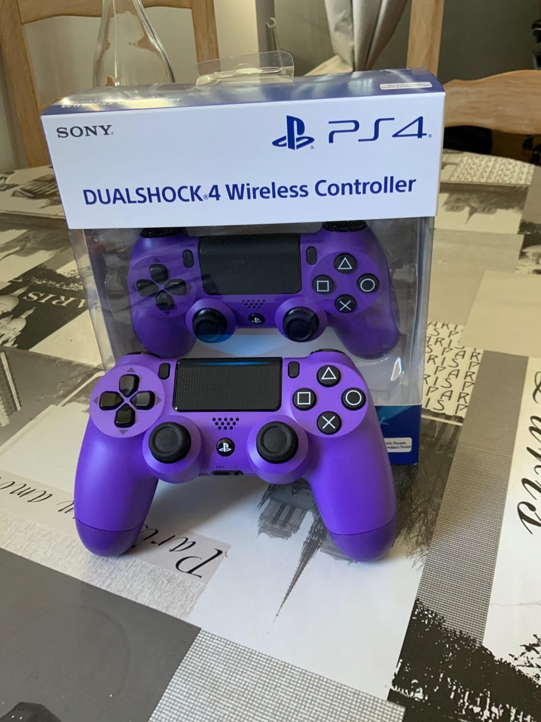 Customer photo review of Sony manette PS4 dualshock V2 – Disponible en 8 coloris