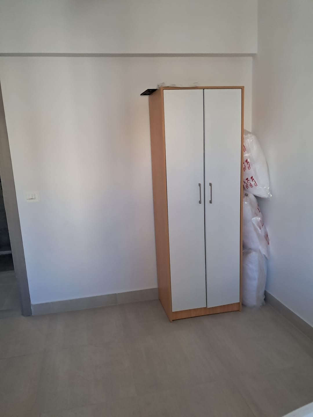 Customer photo review of دولاب 182×63سم - SHR205