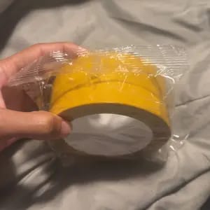 Customer photo review of Adesivo Forte Nastro Doppia Faccia Impermeabile Rimuovibile