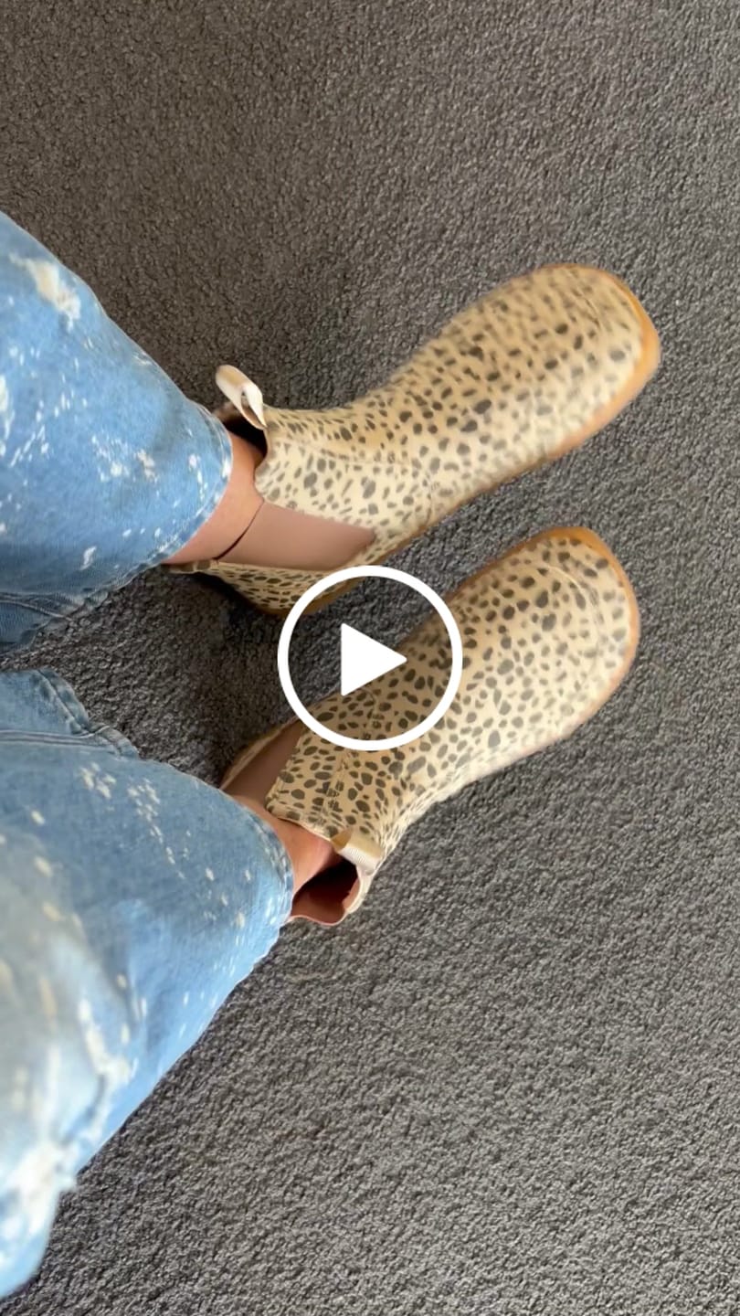 Customer video review of CHEETAH | CHELSEA BOOTS - ADULTS