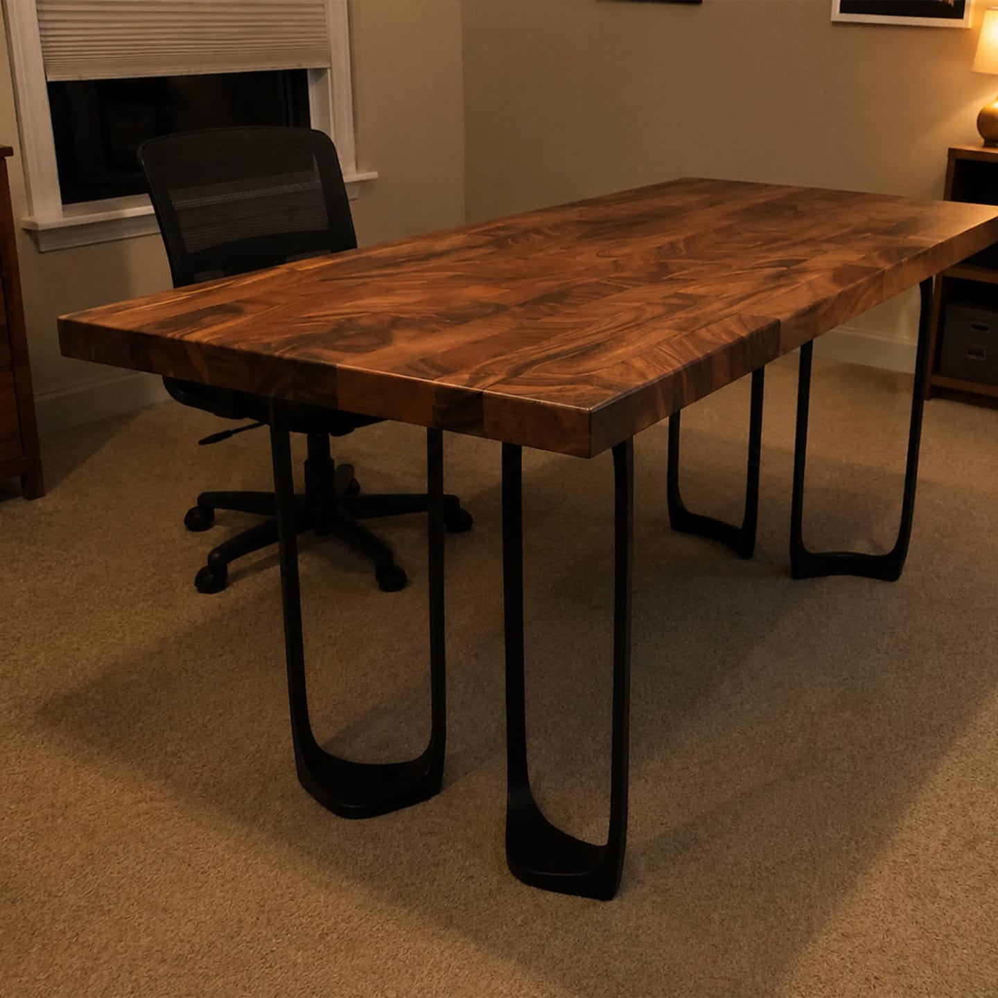 Customer photo review of Office Desk for Modern Workspace and Contemporary Home Office - 408 Framie