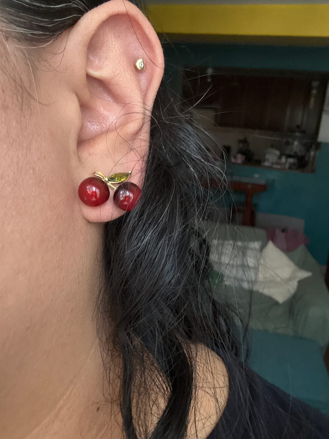 Customer photo review of Aretes Cereza Chic