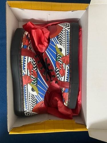 Customer photo review of Oculus Core Sneaker