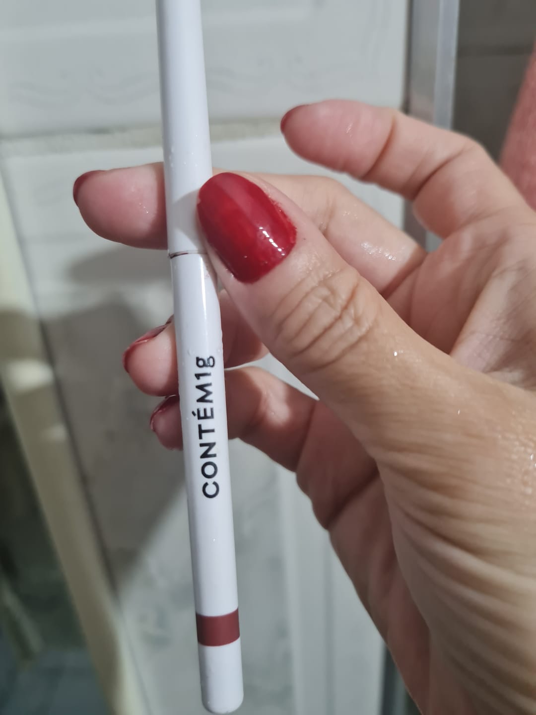 Customer photo review of Lapiseira Para Olhos Brown - Vizzela - Marrom Efeito Metalizado