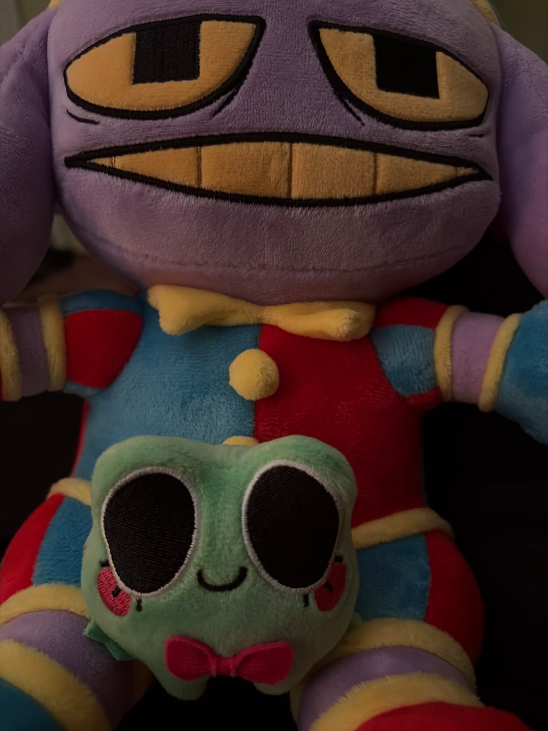 Customer photo review of Pomni-Suit Jax Plush