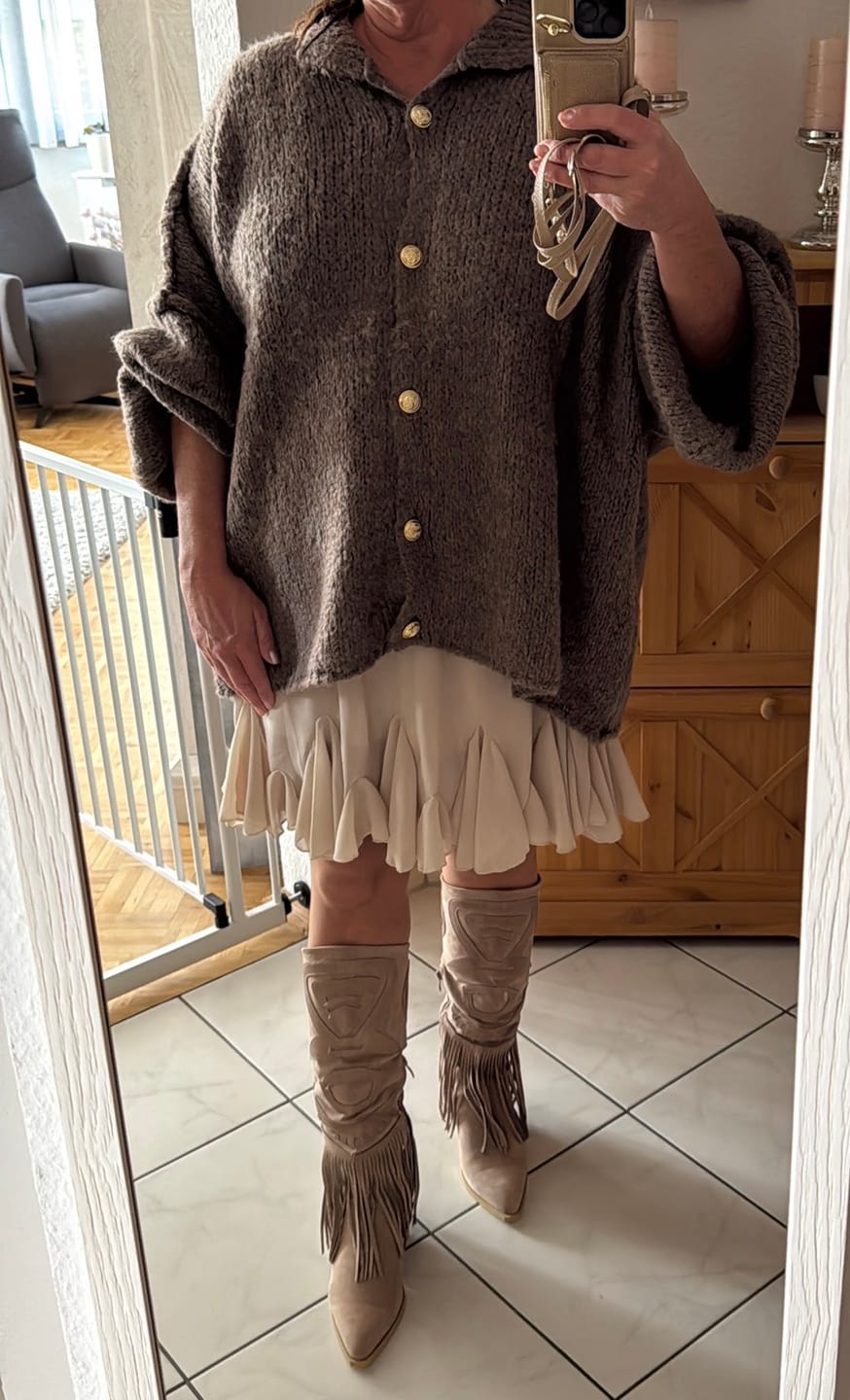 Customer photo review of Limited Bundle Oversized Cardigan "CozyGlam" & Rock "Summer"