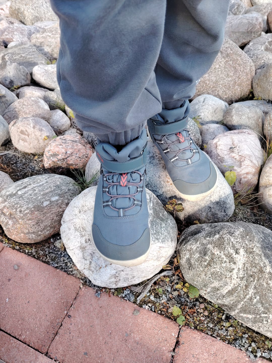 Customer photo review of Vaistoa Kaste lasten vedenpitävät paljasjalkakengät