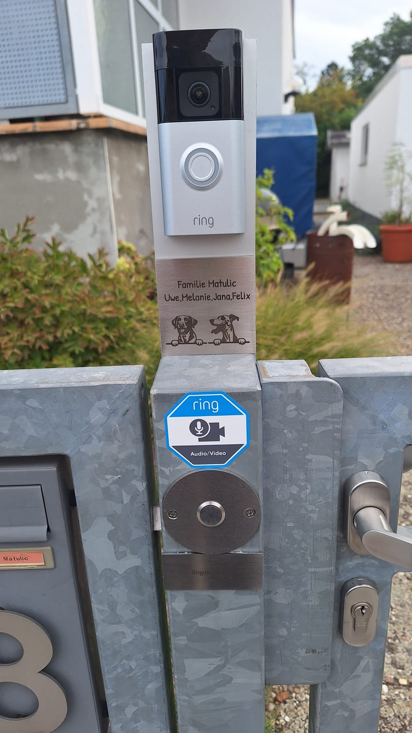 Customer photo review of V2A Edelstahlschild in verschiedenen Größen, individuell personalisierbar.