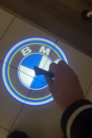 Customer photo review of Proyector Led Logo Personalizado 2 Piezas