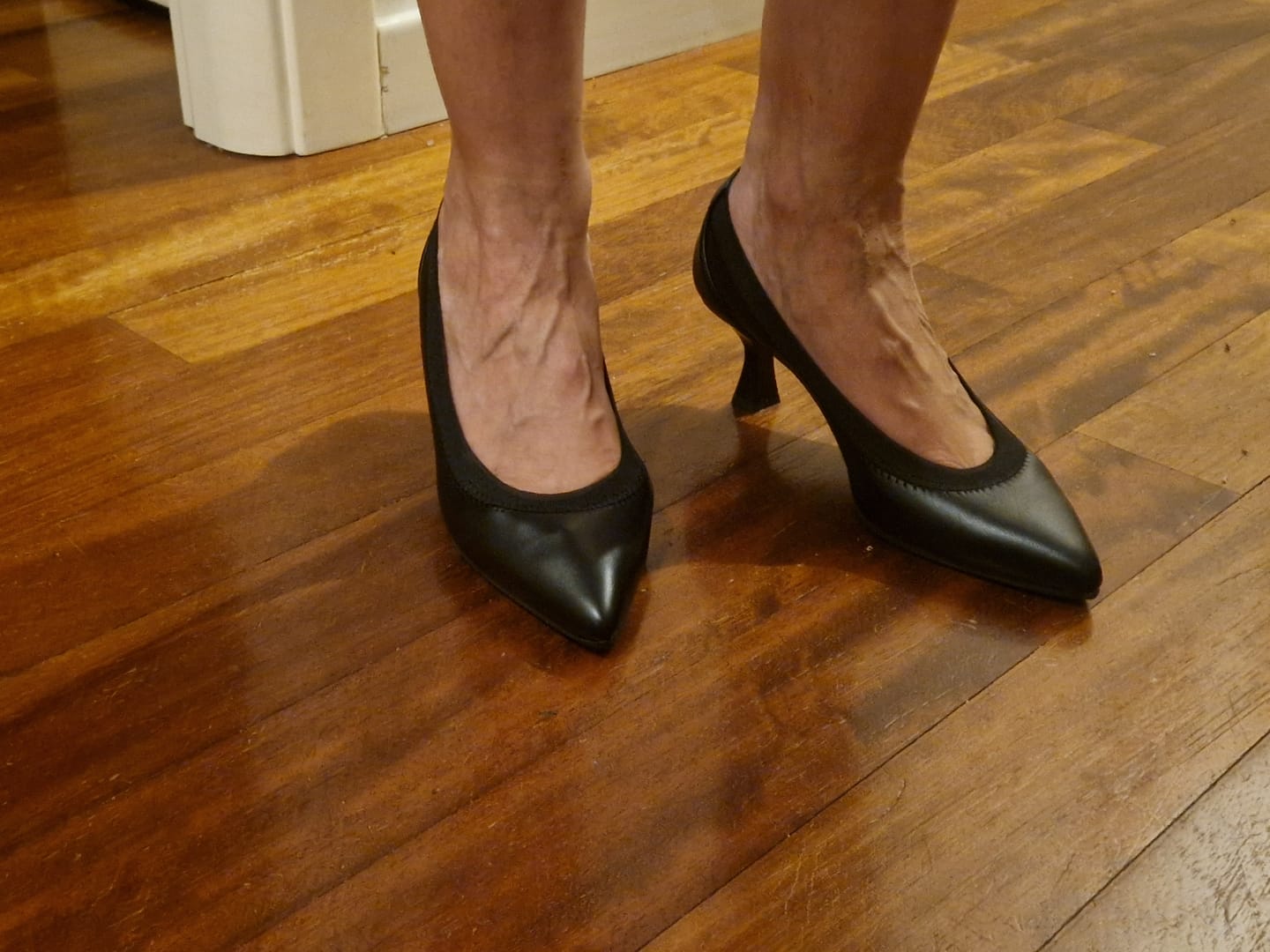 Customer photo review of Fujy Black decollete' in nappa nera con elastico tacco 5 artigianale marchigiana