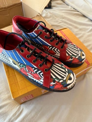 Customer photo review of Oculus Core Sneaker