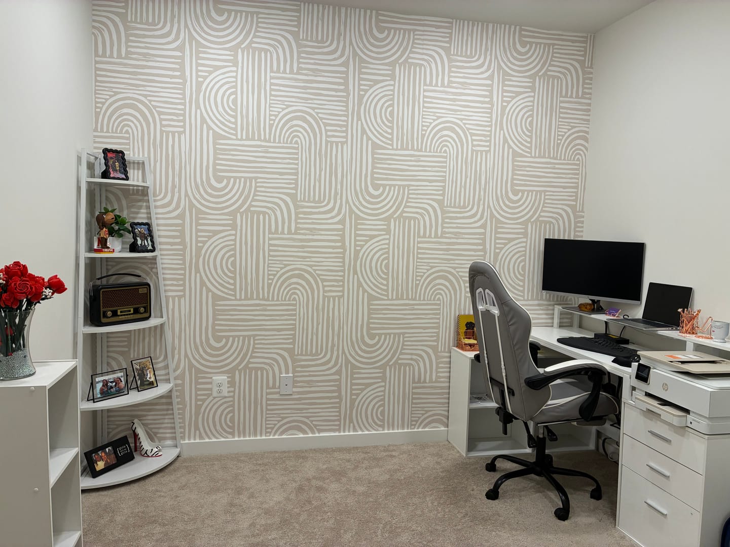 Customer photo review of Florian - White And Gold Botanical Flower and Leaves Wallpaper
