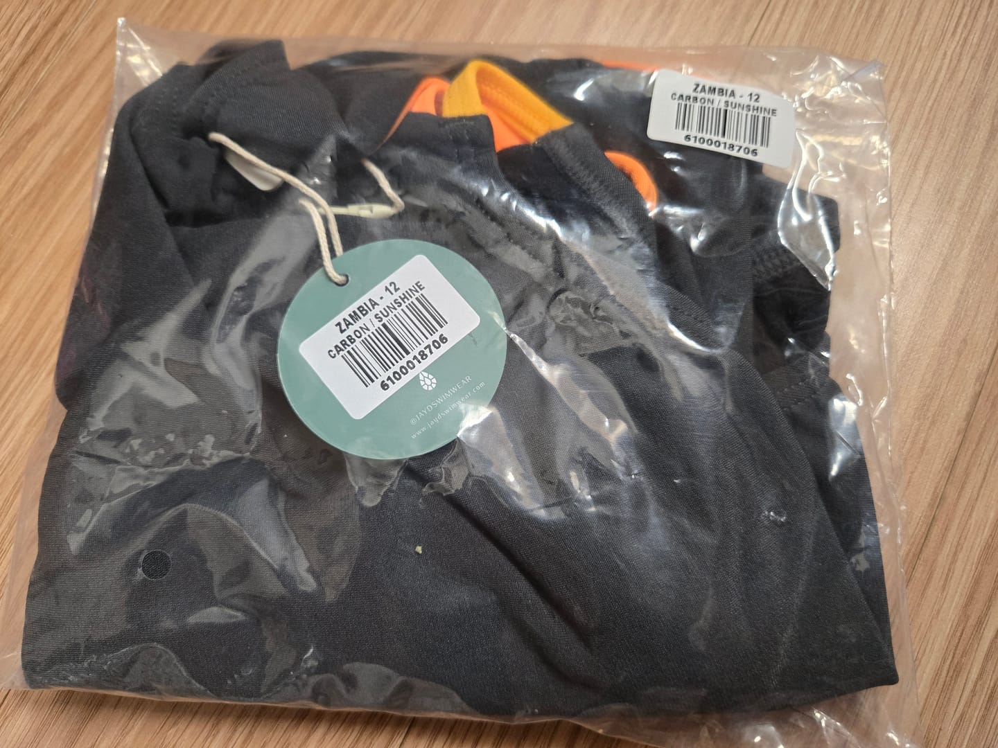 Customer photo review of ZAMBIA ONE PIECE - Carbon|Sunshine