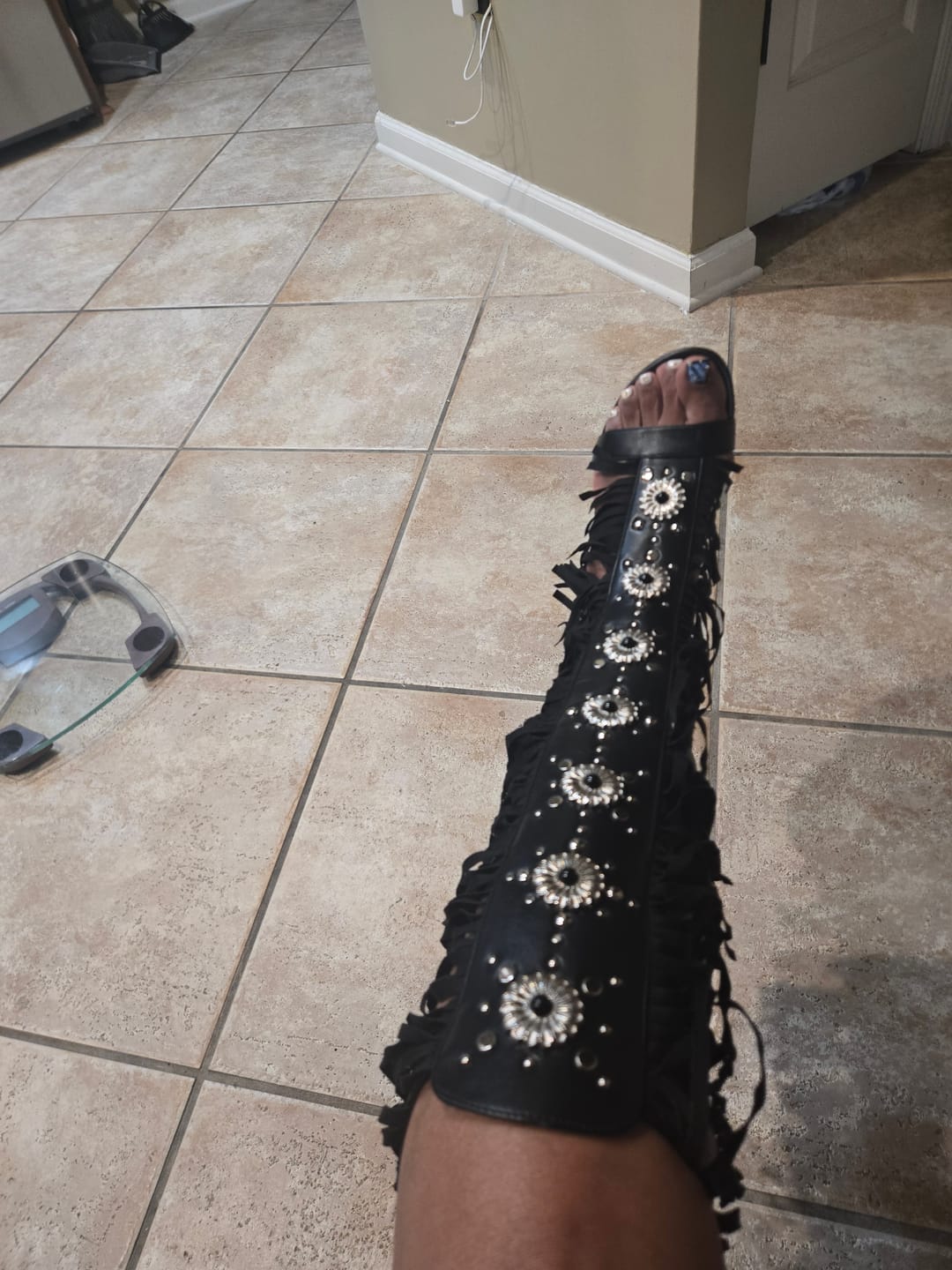 Customer photo review of DUSTINE-BLACK FRINGE GLADIATOR FLAT SANDAL