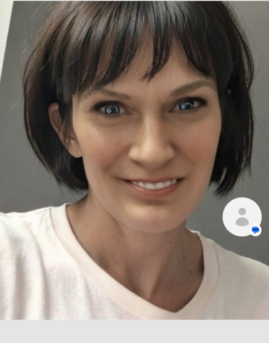 Customer photo review of BEESWAX PONY GRAY Colored Contact Lenses