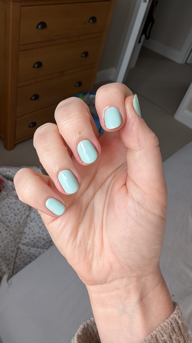 Customer photo review of Semilac 473 Picnic Soirée UV Gel Polish