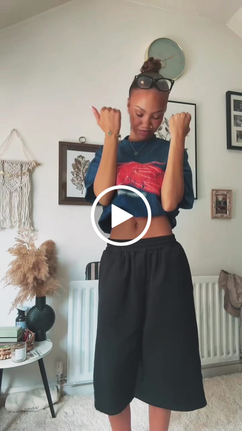Customer video review of GM VIVID T-SHIRT- WASHED BLUE
