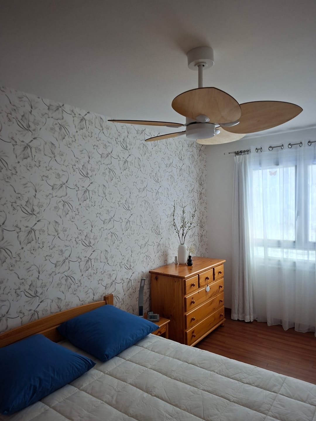 Customer photo review of Dahlia teinté Chêne | Ventilateur de plafond
