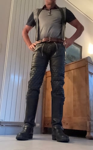 Customer photo review of Gay Leather Padded Pants