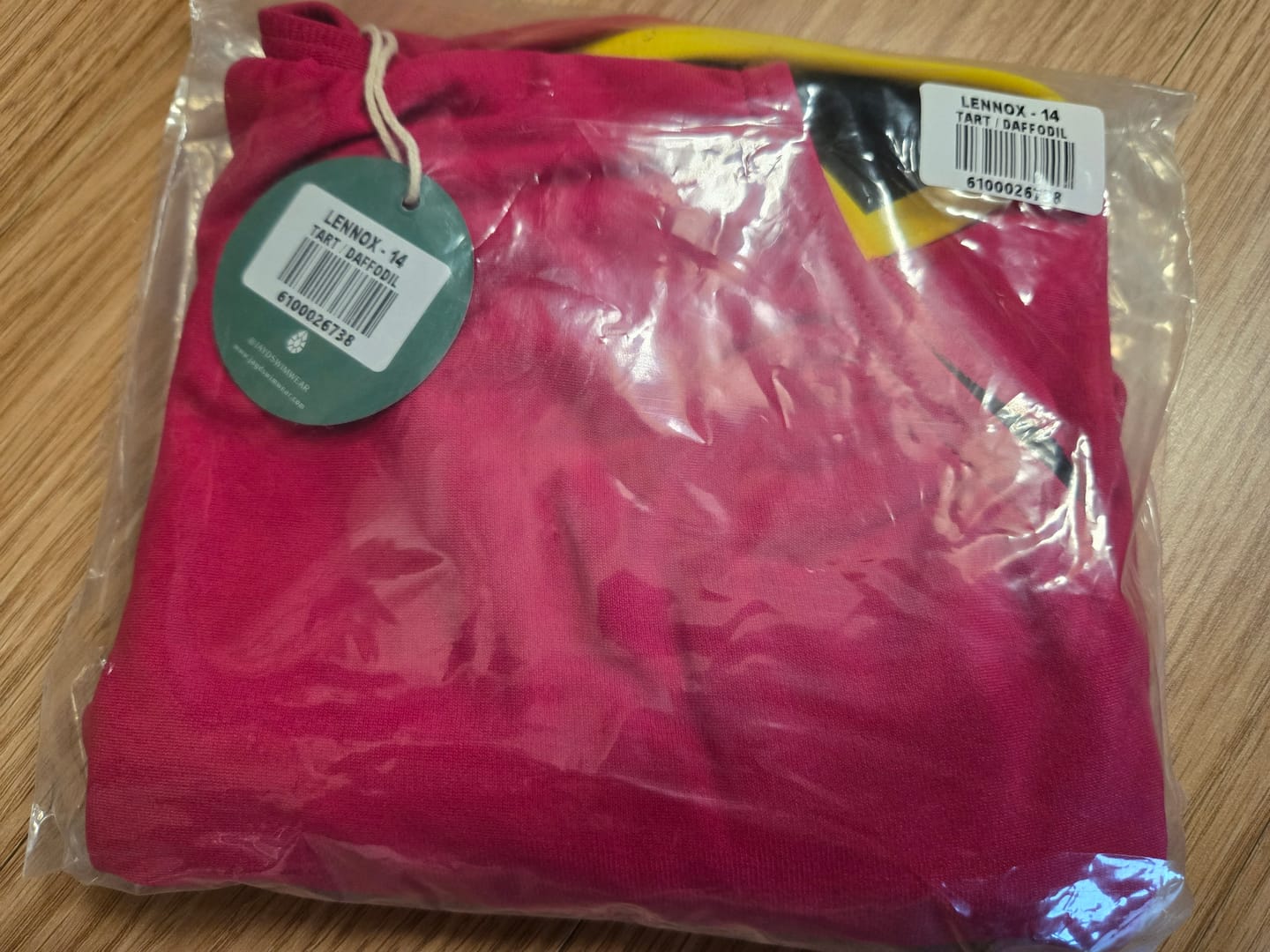 Customer photo review of LENNOX ONE PIECE - Tart|Daffodil