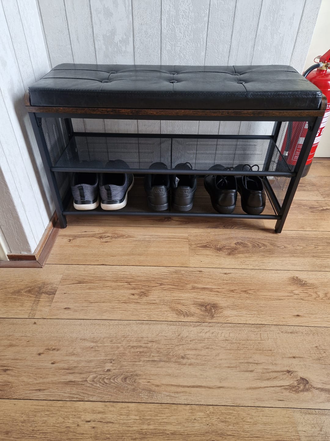 Customer photo review of Schoenenrek industrieel met bank | Houtlook en Staal | 80x30x48cm