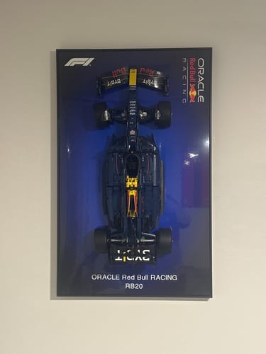 Customer photo review of Wall Display Frame For LEGO® TECHNIC™ Oracle Red Bull Racing RB20 F1 Car 42206
