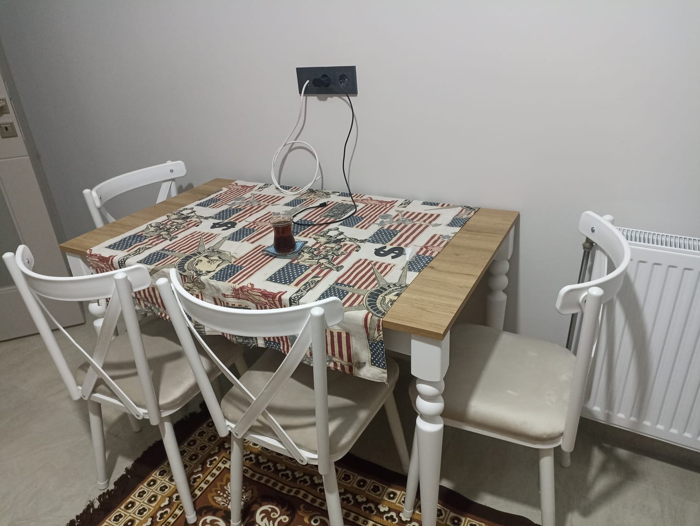 Customer photo review of Rani JC120 Mutfak Masa Sandalye Takımı Sepet Ceviz - Beyaz
