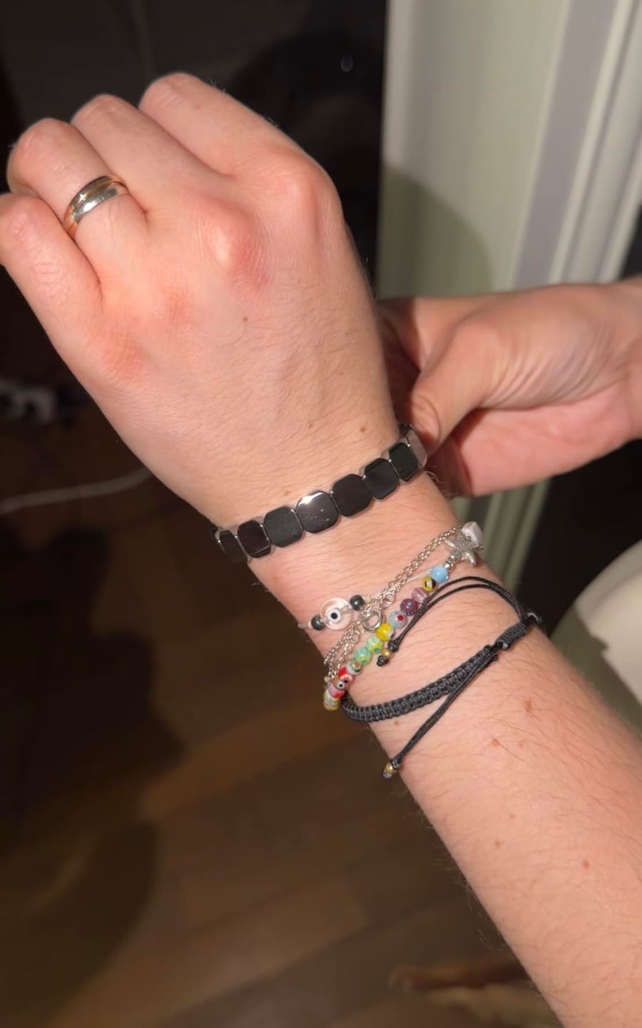Customer photo review of Hiron™ Pulsera De Hematita