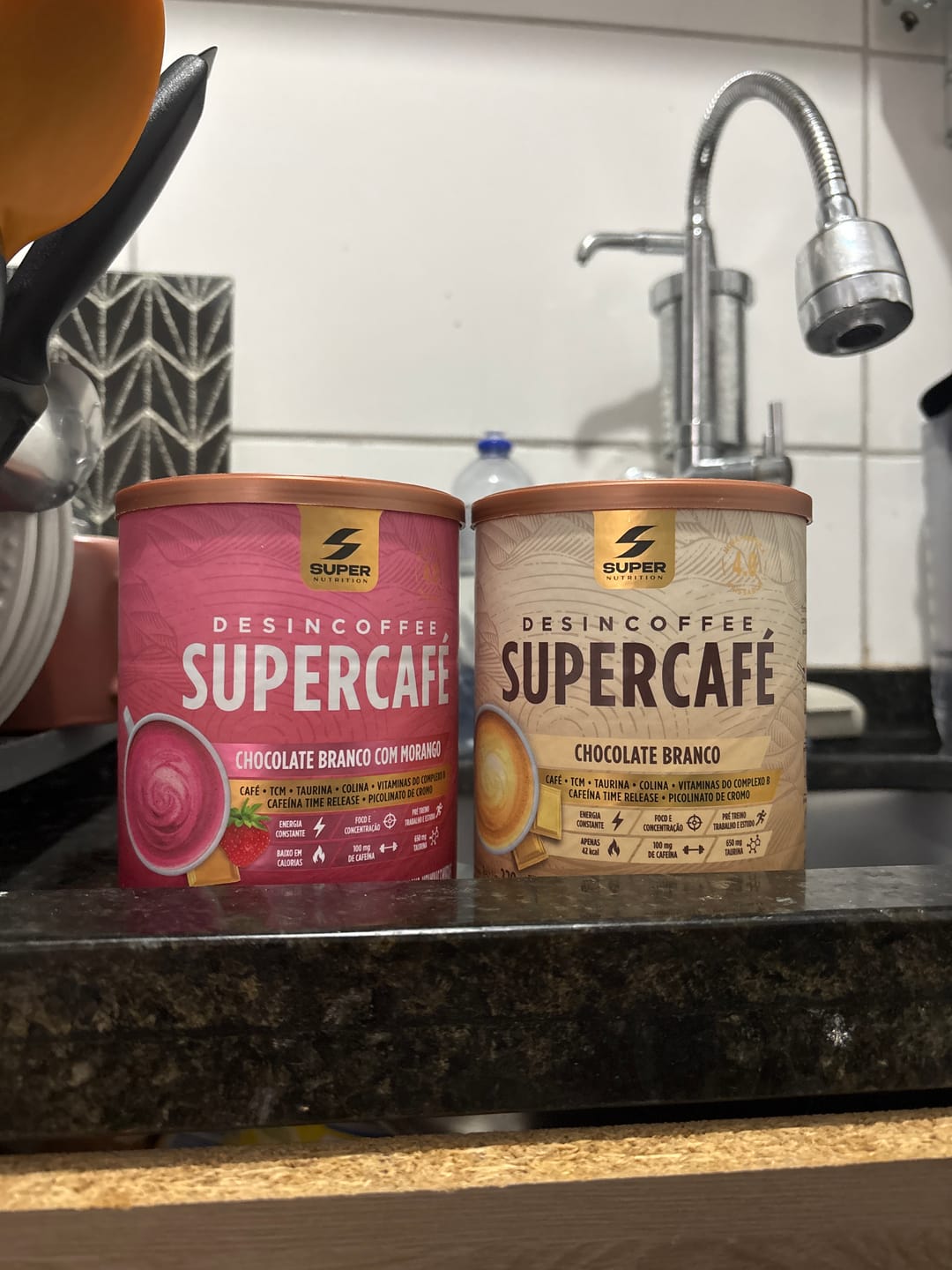 Customer photo review of Supercafé Chocolate Branco com Morango