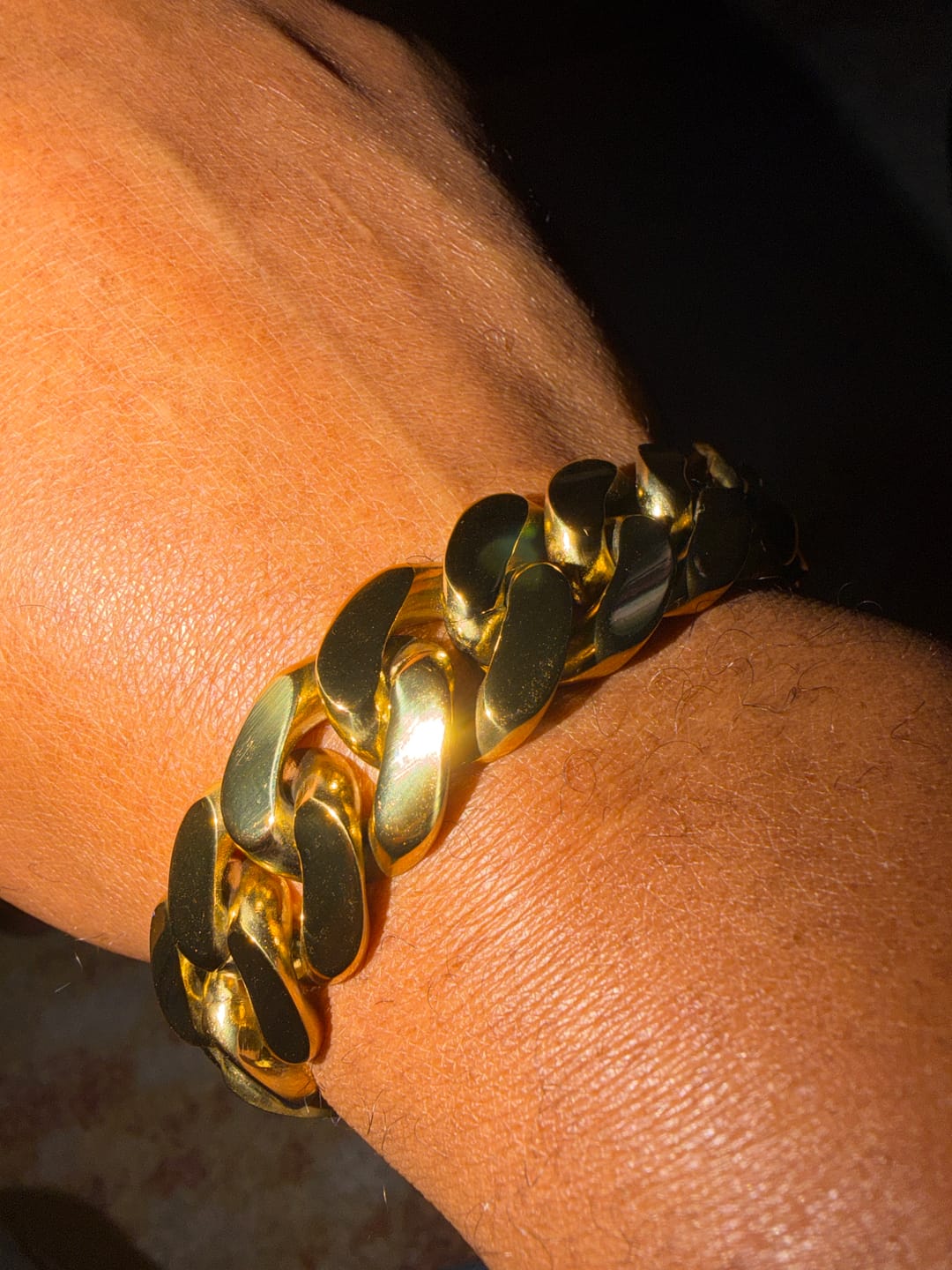 Customer photo review of 10-22mm Solid 18k Gold Plated Miami Cuban Link Chain