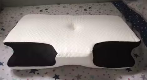 Customer photo review of Nuvora™- Almohada Cervical Ergonómica