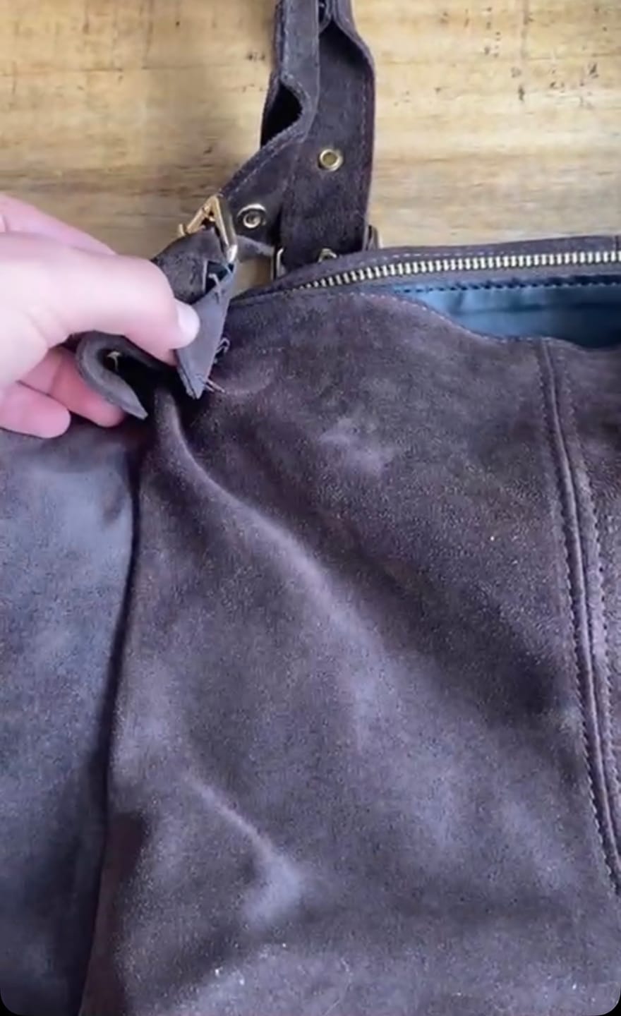Customer photo review of Suède Muse bag espresso