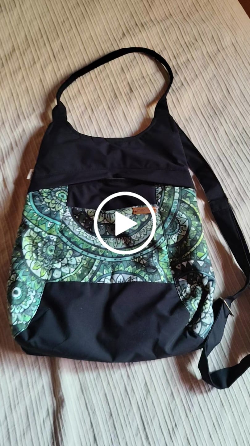 Customer video review of Mochila Impermeable "Bhaktapur" Mandalas · Pieza Exclusiva 19426