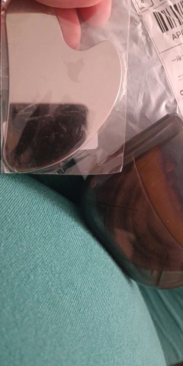 Customer photo review of Lymphatic Drainage & Facial Contour Sculpting Brush – Anti-Puffiness Duo