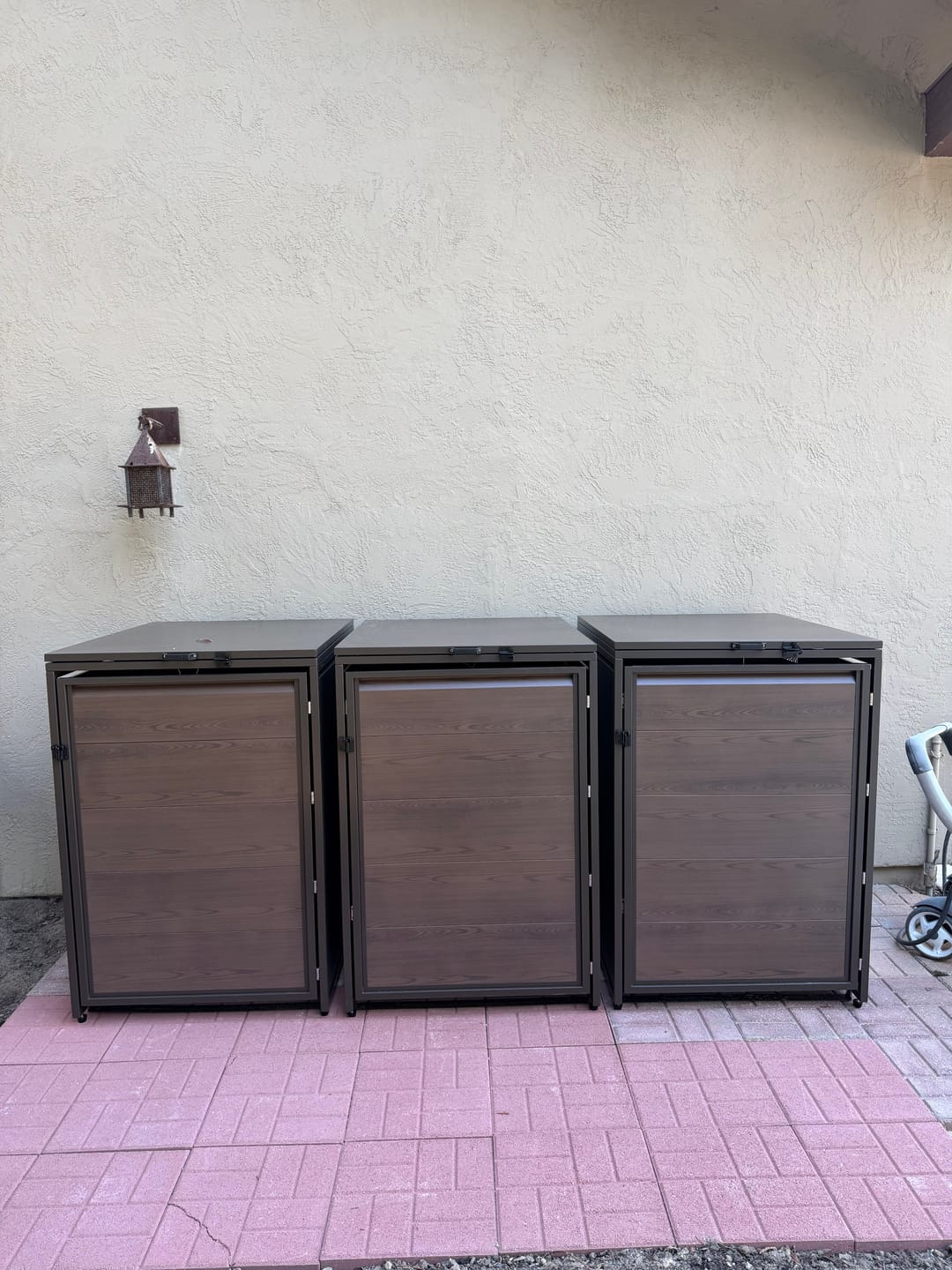 Customer photo review of MisterBin® Garbage Bin Enclosure